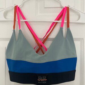 PE Nation VICTORY SPORTS BRA IN GREY MIST in Medium